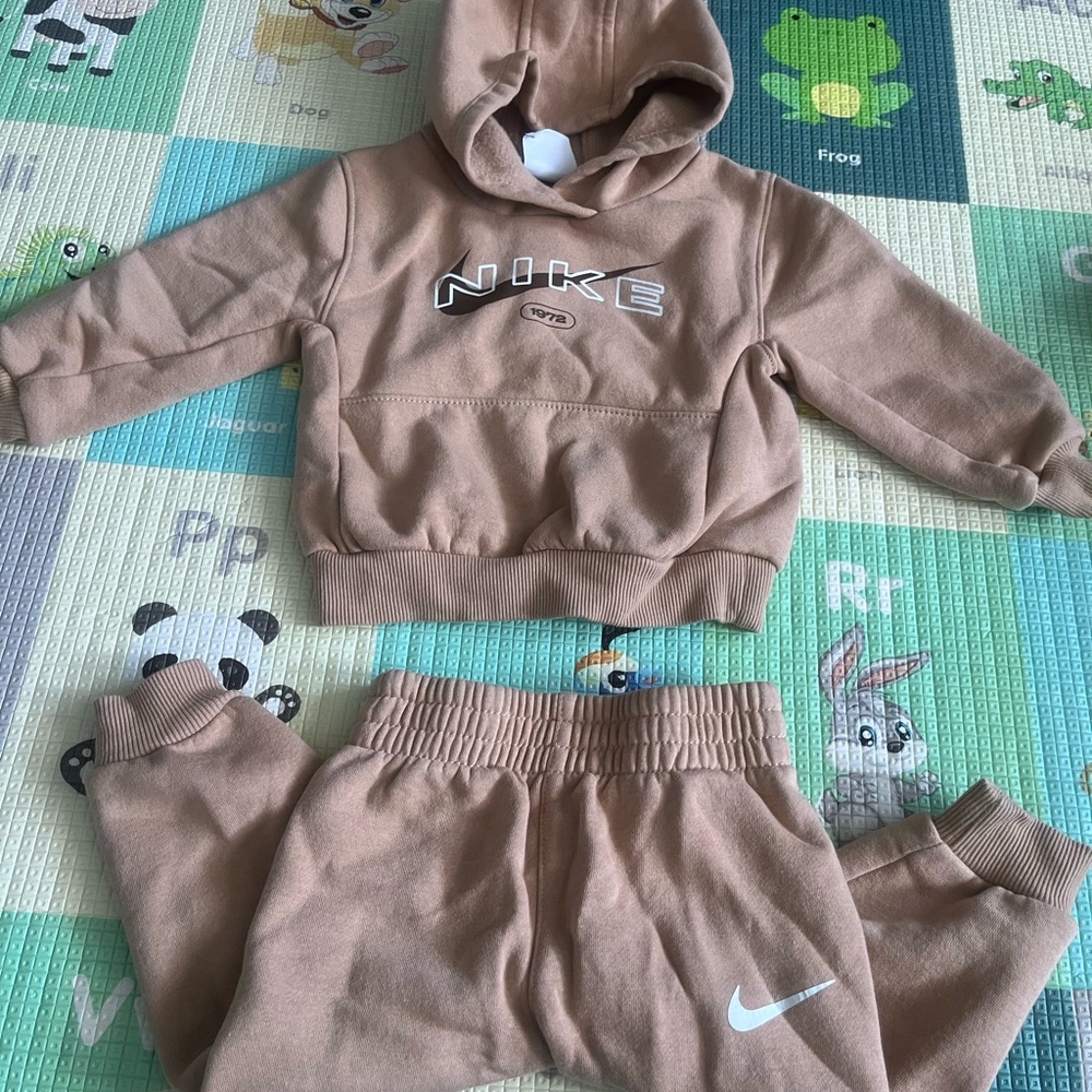 Nike Kids Brown Hoodie and Jogger Set